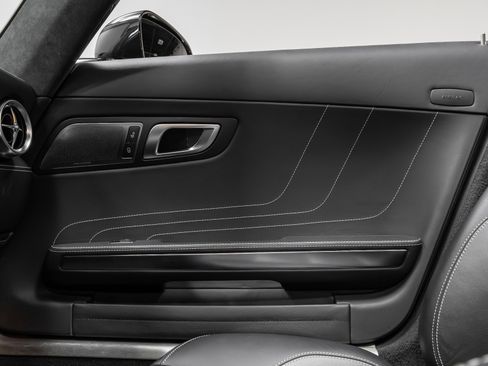 Used 2012 Mercedes-Benz SLS AMG Roadster image 51