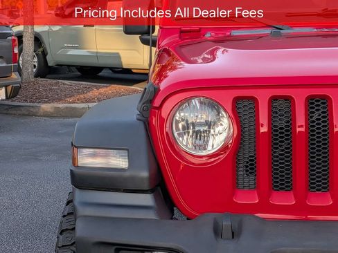 Used 2018 Jeep Wrangler Unlimited Sport S AWD/4WD image 10