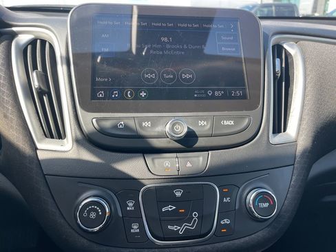 Used 2023 Chevrolet Malibu LS image 18