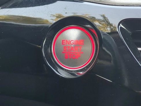 Used 2023 Acura MDX SH-AWD w/ Advance Package image 25