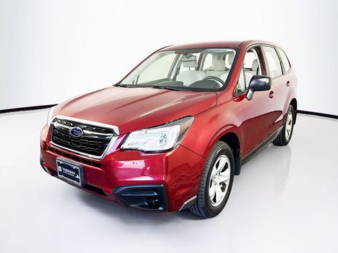 Used 2018 Subaru Forester 2.5i AWD/4WD image 3