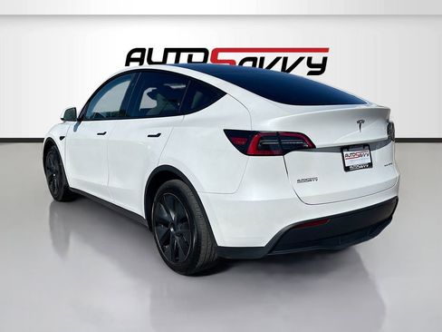 Used 2025 Tesla Model Y Long Range AWD/4WD image 5