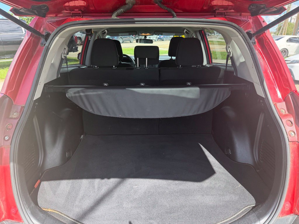 Used 2014 Toyota RAV4 LE FWD image 19
