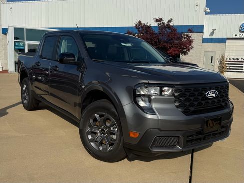 Used 2025 Ford Maverick XLT w/ XLT Luxury Package image 4