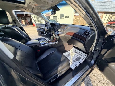Used 2011 INFINITI M37 x w/ Premium Pkg image 10