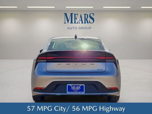 Used 2024 Toyota Prius LE image 5