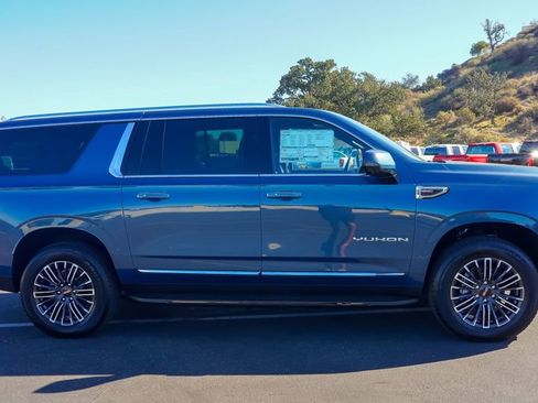 New 2026 GMC Yukon XL Elevation image 7