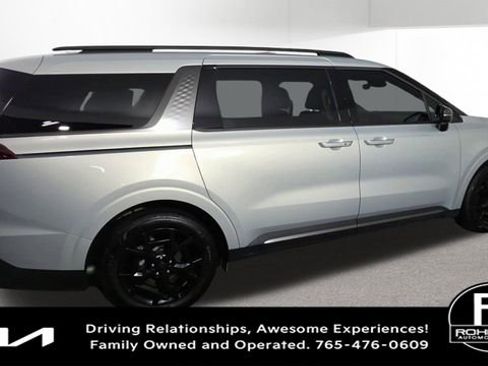 Used 2025 Kia Carnival SX w/ SX Dark Edition Package image 10