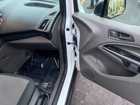 Used 2020 Ford Transit Connect XL image 33