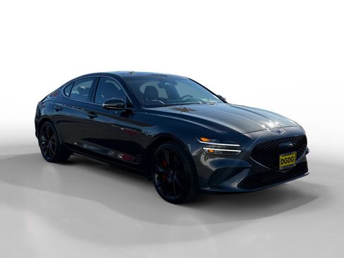 Used 2023 Genesis G70 3.3T w/ Sport Prestige Package image 7
