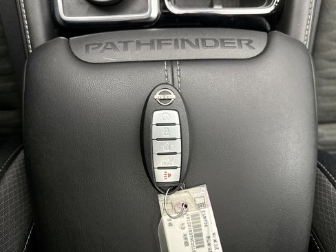 Used 2022 Nissan Pathfinder SV w/ SV Premium Package image 25