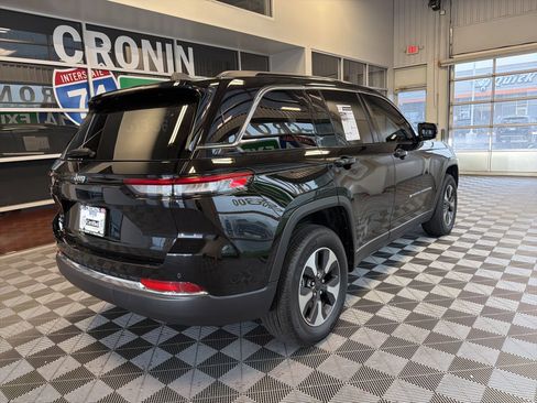 Used 2025 Jeep Grand Cherokee Limited 4xe AWD/4WD image 6