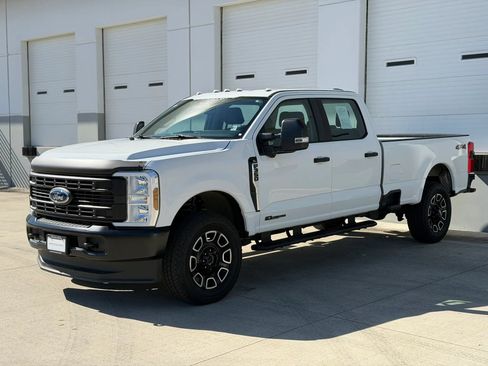 Used 2024 Ford F350 XL w/ 360-Degree Camera Package AWD/4WD image 2