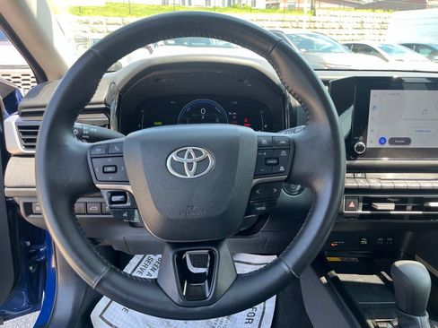 Used 2025 Toyota Camry LE w/ Convenience Package AWD/4WD image 8