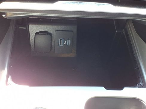 Used 2023 Ford Explorer XLT w/ Equipment Group 202A AWD/4WD image 20