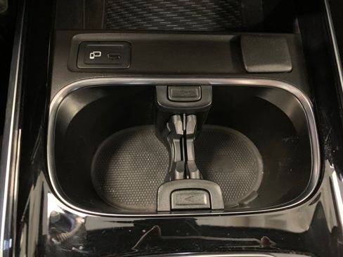 Used 2023 Mercedes-Benz GLB 250 4MATIC w/ AMG Line image 42