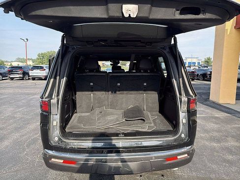 Used 2022 Jeep Wagoneer Series II w/ Convenience Group I AWD/4WD image 20