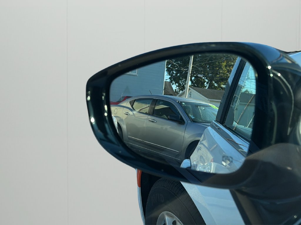 Used 2026 Chrysler Pacifica Select FWD image 34