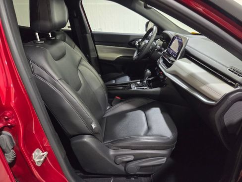Used 2025 Jeep Compass Limited AWD/4WD image 15