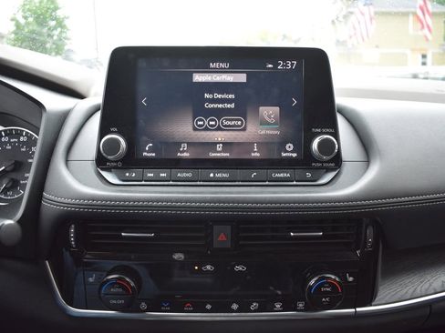 Used 2021 Nissan Rogue SL AWD/4WD image 18