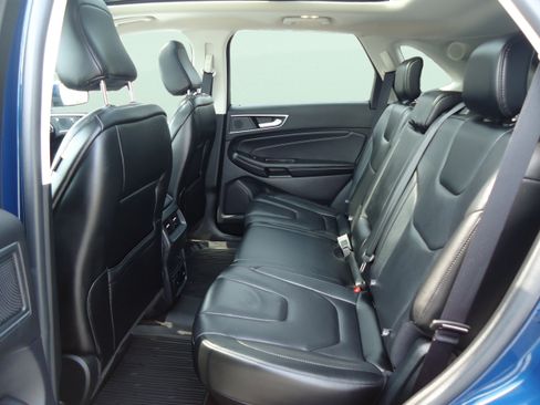 Used 2020 Ford Edge Titanium AWD/4WD image 15