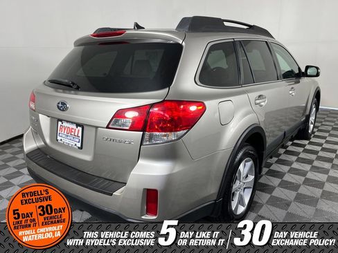 Used 2014 Subaru Outback 2.5i Limited AWD/4WD image 5
