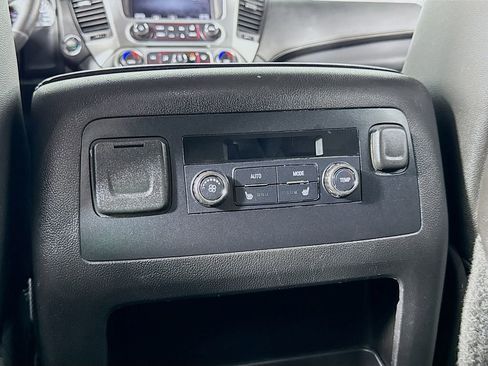 Used 2015 GMC Yukon SLT AWD/4WD image 12