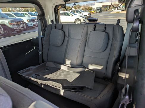 Used 2024 Jeep Wrangler Sport S image 26