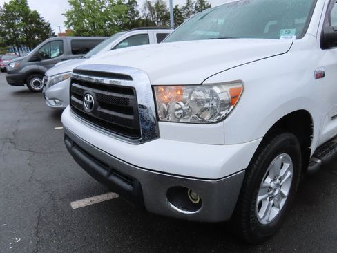 Used 2013 Toyota Tundra 4x4 Double Cab Long Bed w/ Convenience Pkg image 8
