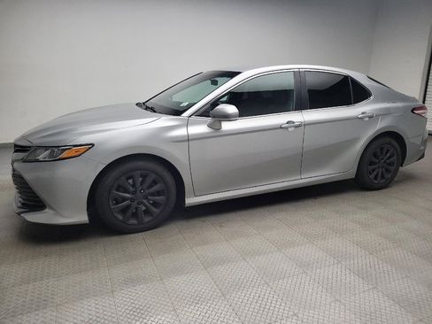 Used 2020 Toyota Camry LE AWD/4WD image 2