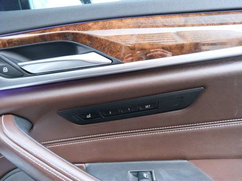 Used 2019 BMW 540i xDrive w/ M Sport Package image 37