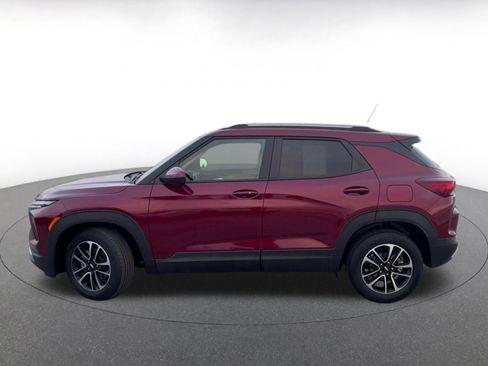 Used 2025 Chevrolet TrailBlazer LT image 9