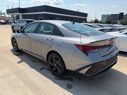 Used 2026 Hyundai Elantra Sport FWD image 3