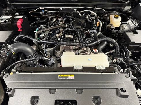 Certified 2025 Toyota Tacoma SR5 AWD/4WD image 34