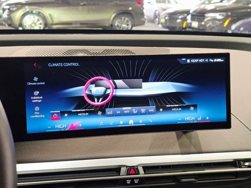 Used 2025 BMW iX M60 image 15