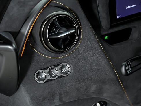 Used 2018 McLaren 720S RWD image 25