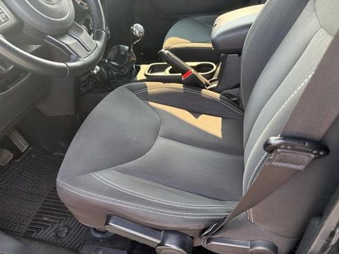 Used 2015 Jeep Wrangler Unlimited Sahara w/ Dual Top Group AWD/4WD image 6