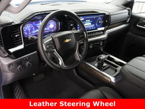Used 2025 Chevrolet Silverado 1500 LT w/ Leather Package image 13