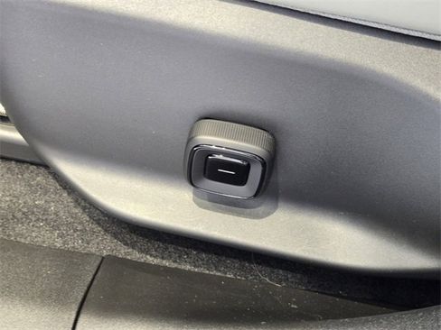 New 2026 Volvo EX30 Cross Country Ultra image 19