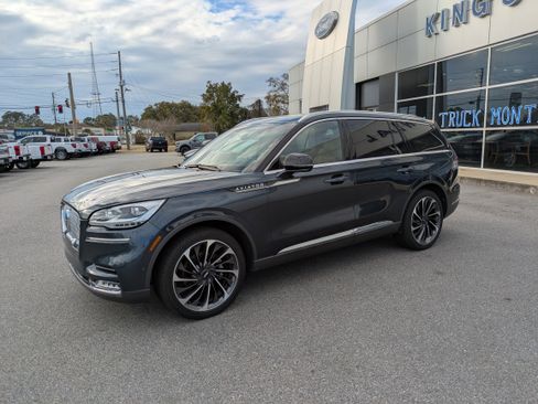 Used 2022 Lincoln Aviator Reserve w/ Equipment Group 201A image 8