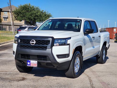 New 2026 Nissan Frontier S image 2