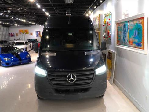 Used 2020 Mercedes-Benz Sprinter 3500 image 2