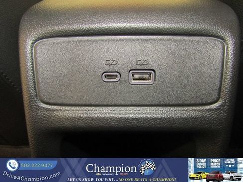 Certified 2025 Chevrolet Trax LT FWD image 14