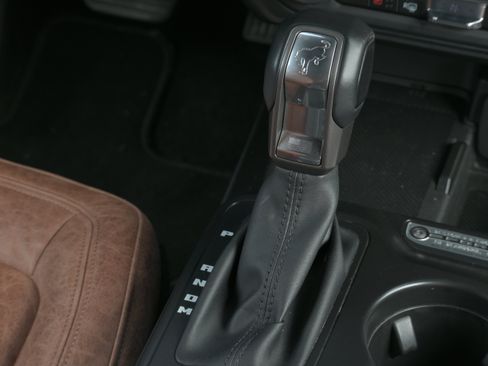 Used 2025 Ford Bronco Outer Banks AWD/4WD image 25