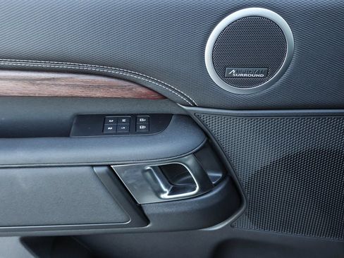 New 2026 Land Rover Discovery Dynamic SE AWD/4WD image 31