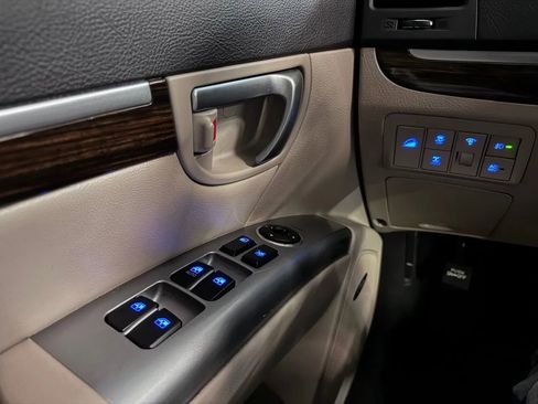 Used 2012 Hyundai Santa Fe Limited image 21