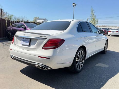 Used 2018 Mercedes-Benz E 400 4MATIC Sedan image 5