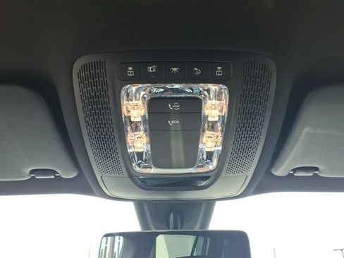 Used 2021 Mercedes-Benz GLB 250 image 27