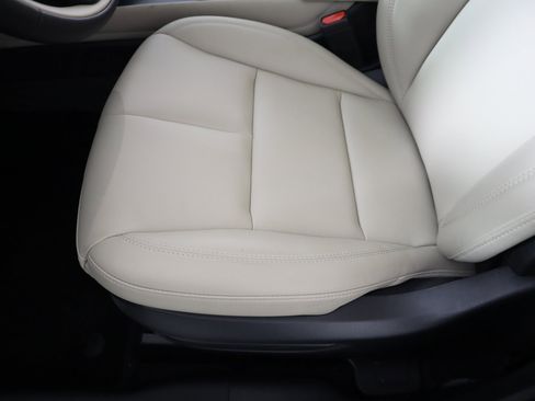 New 2025 Lincoln Corsair AWD image 13