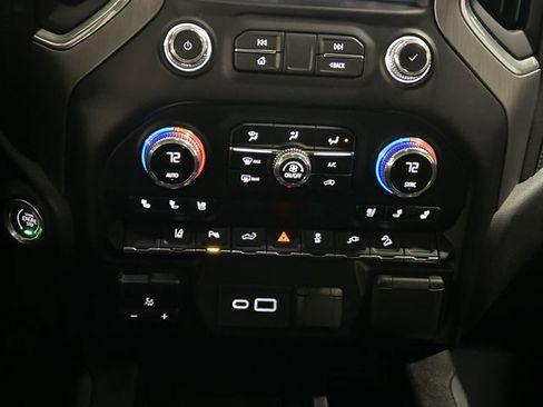 Used 2022 GMC Sierra 2500 Denali image 32